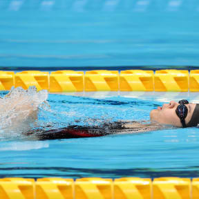 鈴木1位 山田が2位で予選通過 水泳 2日