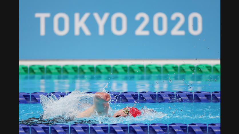 鈴木1位 山田が2位で予選通過 水泳 2日