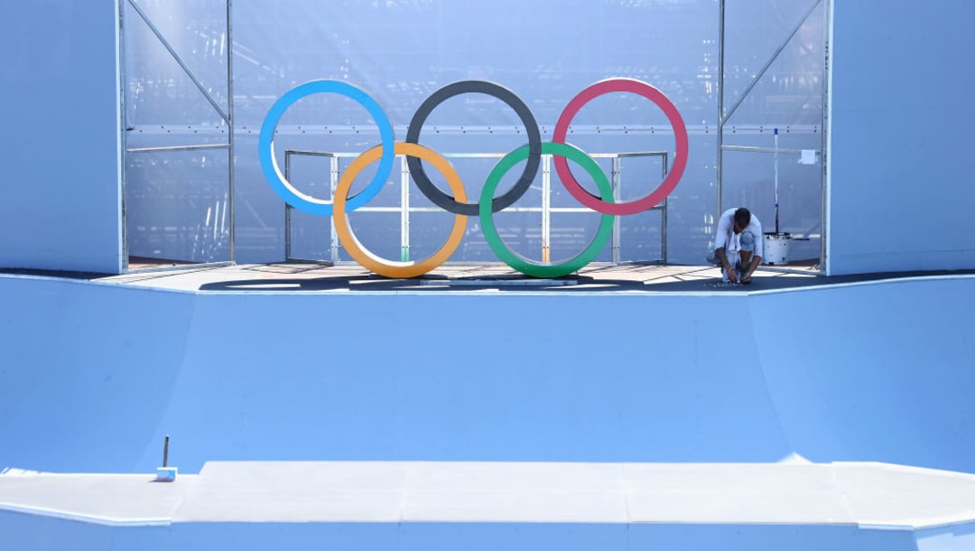 Últimas preparaciones en el circuito de BMX freestyle en el Parque Deportivo Urbano de Ariake (Imagen por Ezra Shaw/Getty Images)