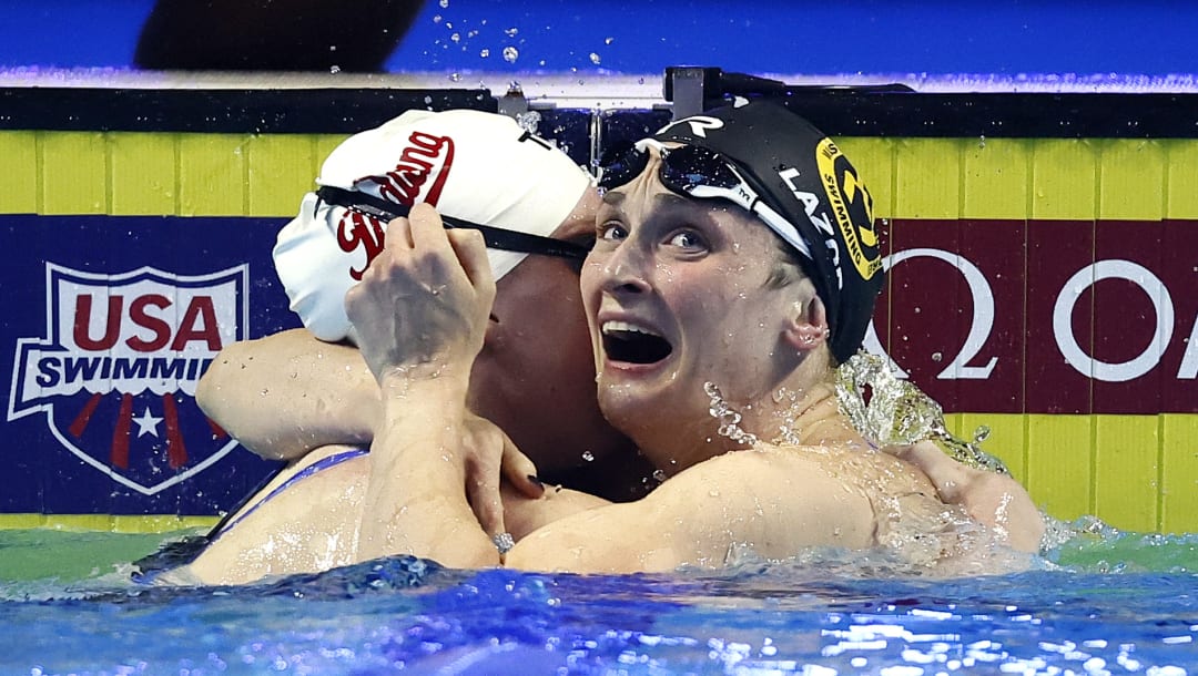 Usa Swimming Duo Lilly King Annie Lazor S Emotional Embrace