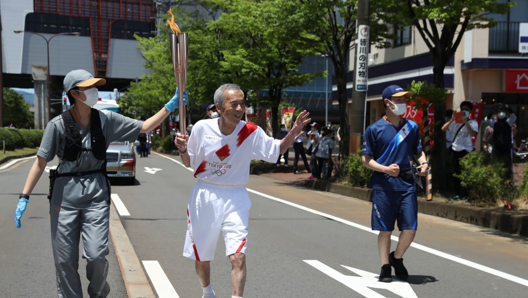 林業携わる地元ランナー 公道で聖火リレーができてうれしかった 新潟県2日目 東京オリンピック聖火リレーデイリーレポート