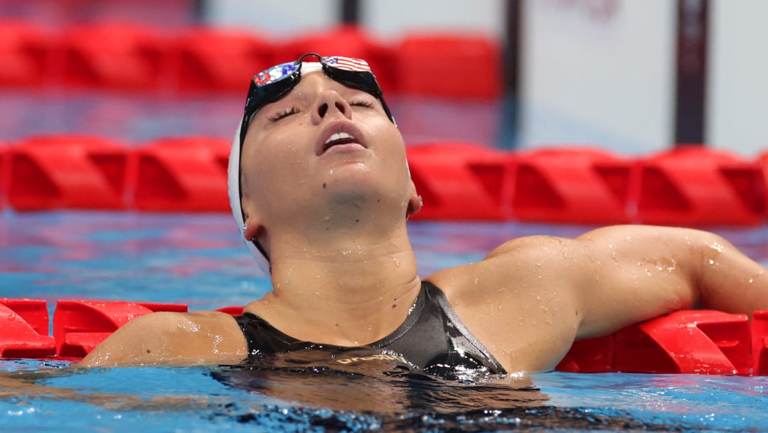 TOKIO, JAPÓN - 26 DE AGOSTO: Anastasia Pagonis del equipo de Estados Unidos reacciona después de establecer un nuevo récord mundial en su estilo libre femenino de 400 m - S11 heat en el día 2 de los Juegos Paralímpicos de Tokio 2020 en el Centro Acuático de Tokio el 26 de agosto de 2021 en Tokio. Japón.  (Foto de Adam Pretty / Getty Images)