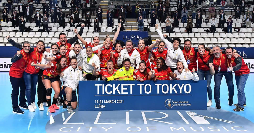 La Seleccion Espanola De Balonmano Mantiene Su Idilio Con Japon