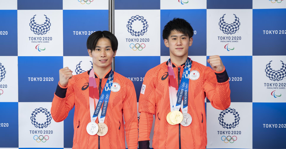 橋本大輝選手 航平さんと同じ土俵に乗るための階段を 一段登っただけ 萱和磨選手 攻める気持ちを忘れずに メダリストインタビュー