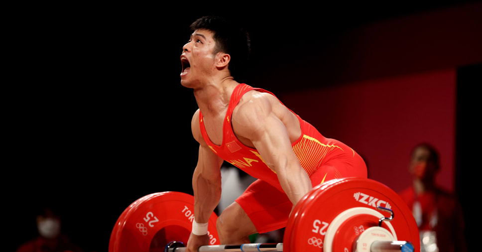 LI Fabin logra la gloria Olímpica en los 61 kg de halterofilia
