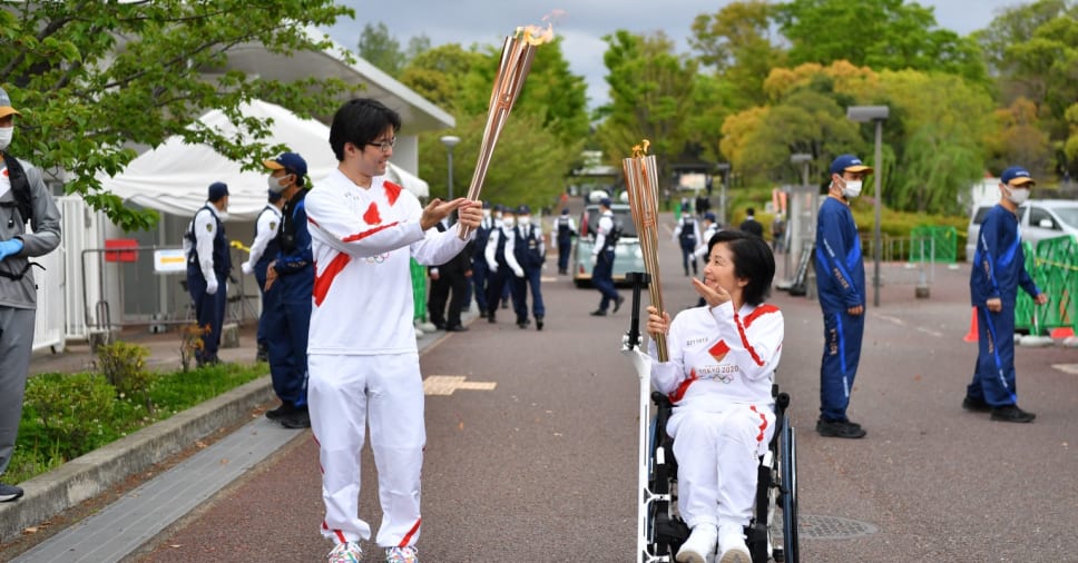 残奥运动员田口亚希在家乡大阪传递圣火