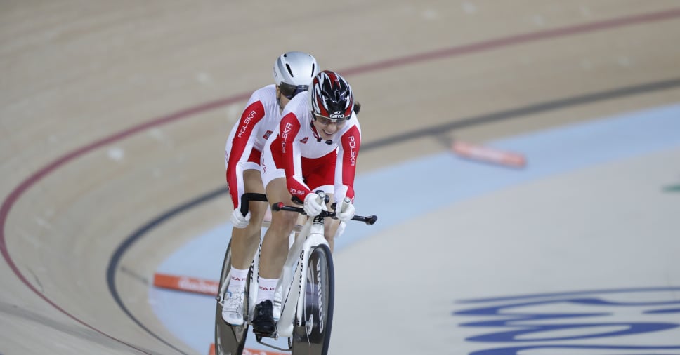 what is track cycling