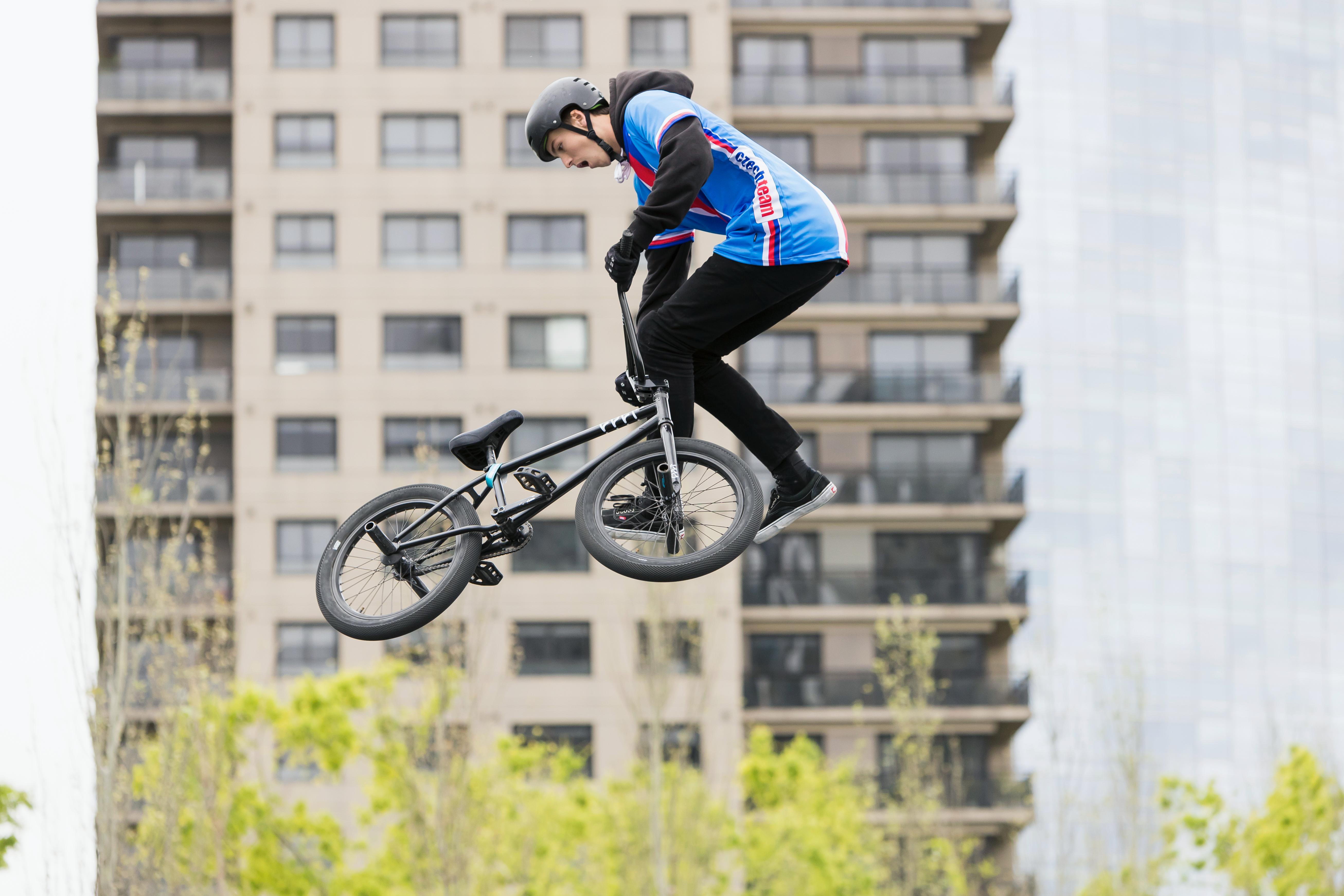 è‡ªè»¢è»Šç«¶æŠ€ Bmx ãƒ•ãƒªãƒ¼ã‚¹ã‚¿ã‚¤ãƒ«