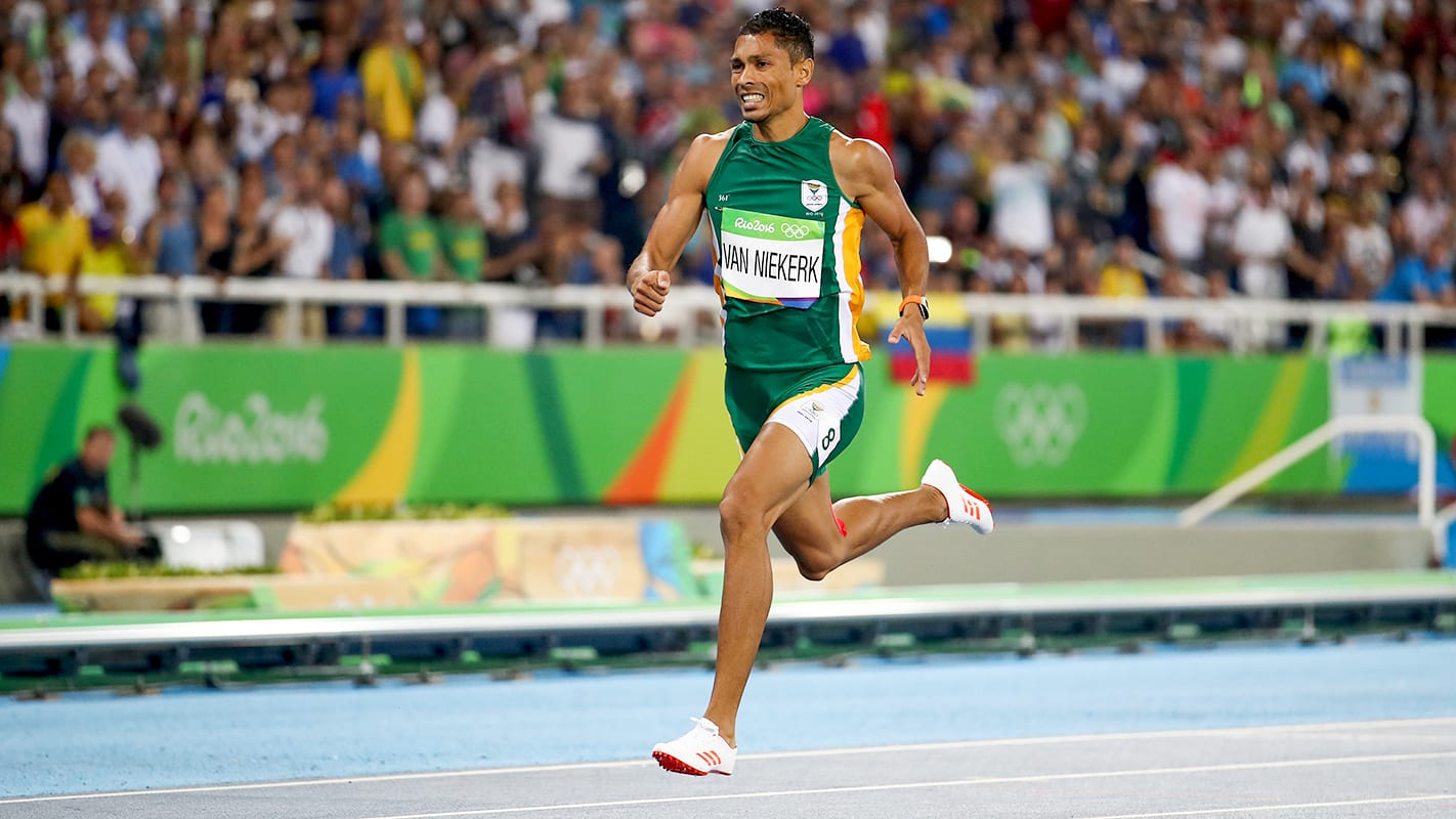 Van Niekerk Betters 400m World Record