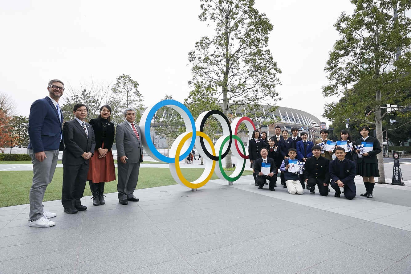 平和な世界に向けてスポーツの果たす役割を発信 東京高校生英語スピーチコンテスト 最終審査会及び表彰式を実施しました