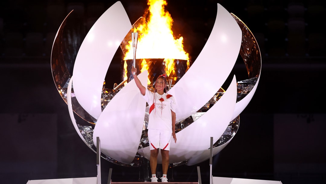 Naomi Osaka lights the Olympic Cauldron as Tokyo 2020 gets ...