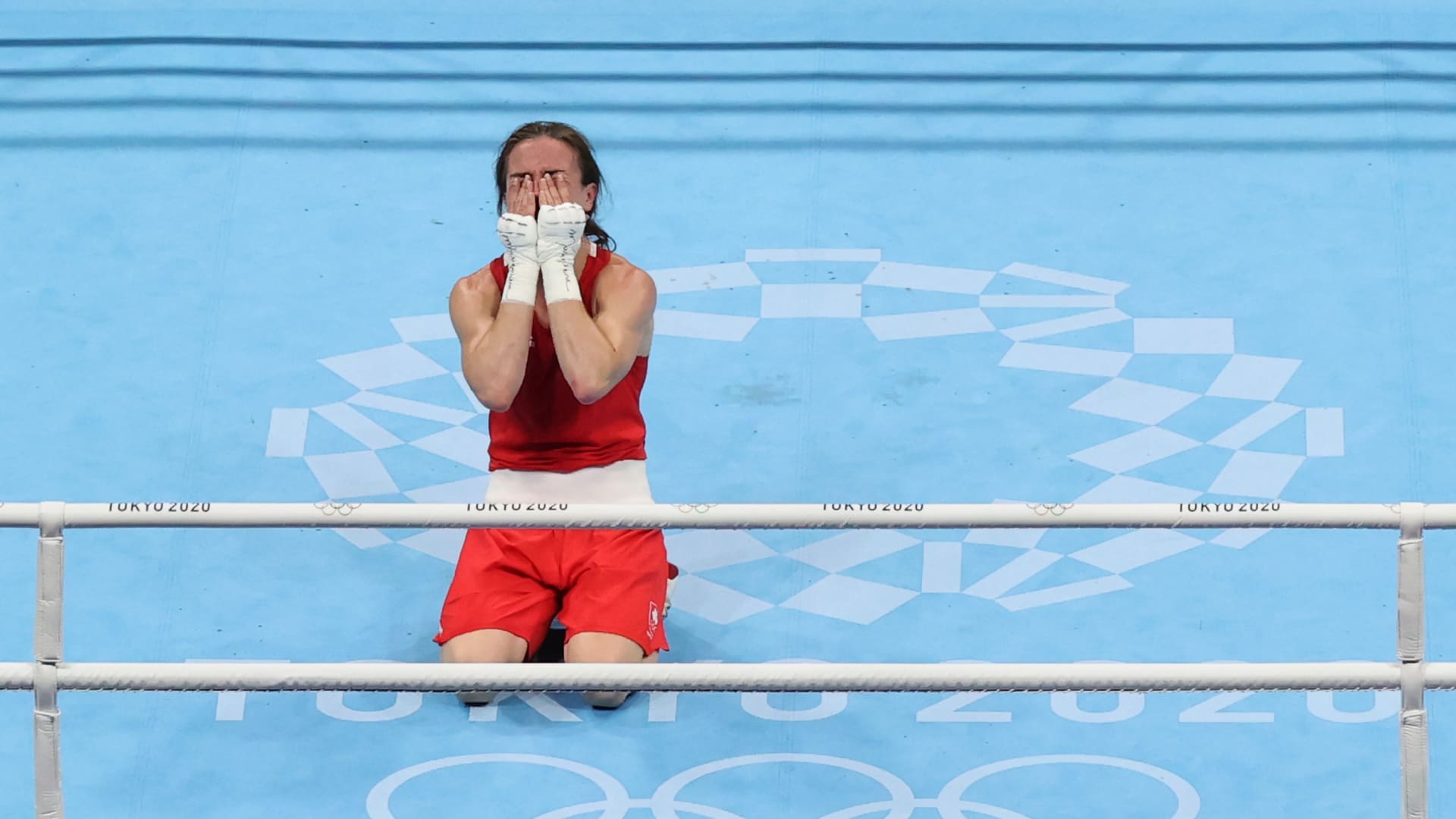 okalmp4o1m3u49p1aqh3 Kellie Anne Harrington se convierte en campeona olímpica ligera femenina